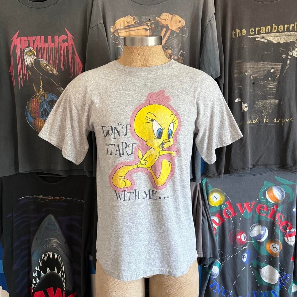 Vintage 2000s looney tunes t shirt